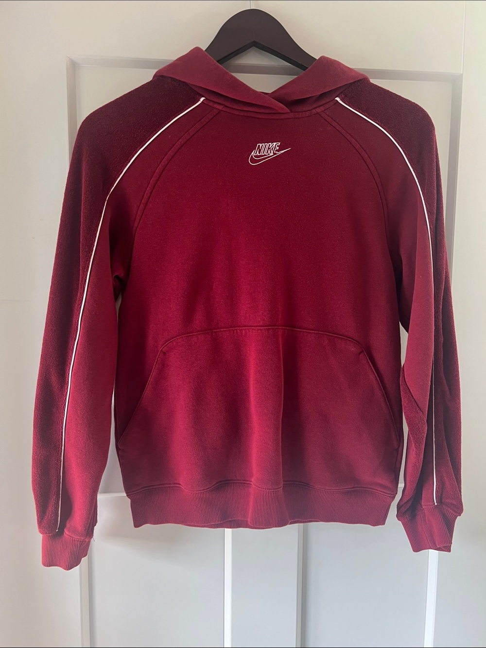 Nike Kids Maroon Hooded Pullover with White Piping and velvet feeling sleeves